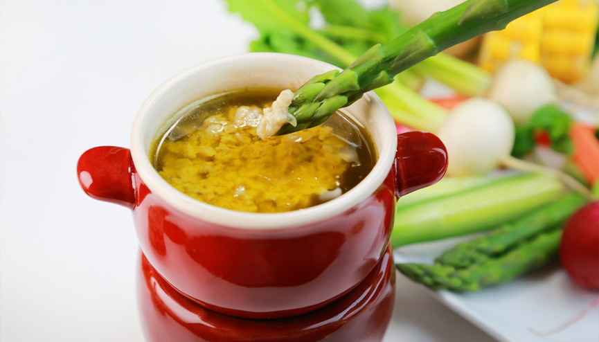 RECETA Fondue de tres quesos para el alma